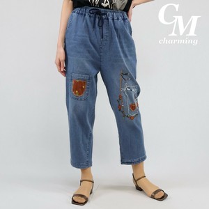 【2025年　新作】　刺繍＆アップリケ　デザインデニムパンツ　　　即納