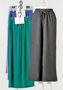 さらっと涼しいシボ加工ワイドパンツ　ワイドパンツ　パンツ　無地　ロングパンツ