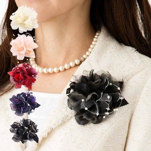 パールとラメの華やかバラのコサージュ 2WAY クリップ付 フォーマル 結婚式 卒業式 入学式