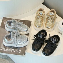 【最新作KIDS'】【履き心地抜群！超売れ筋】　韓国最新キラキラスニーカー