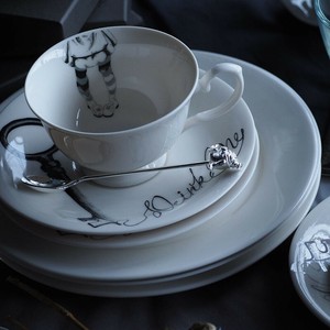Alice series（アリスシリーズ）カップ＆ソーサー　ティータイム　かわいい　食器