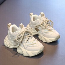 【最新作KIDS'】【履き心地抜群！超売れ筋】　ごつごつ感がかわいい韓国最新ダッドスニーカー