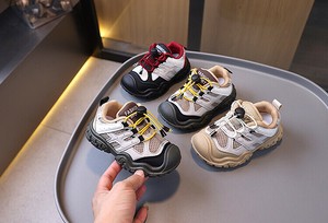 【最新作KIDS'】【履き心地抜群！超売れ筋】メッシュで履きやすい柔らかスニーカー