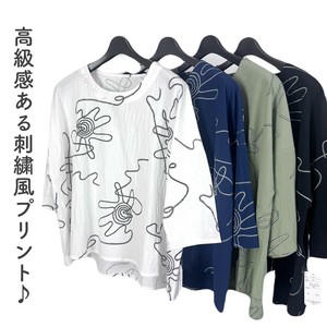 カット素材より布帛素材の方が高級感ありますよね♪ 綿100％ 刺繍チックプリント Tブラウス