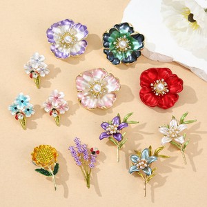 ブローチ 花 雑貨  おしゃれ ブローチ ぬいぐるみ キノコ 服装 入学式 入園式  結婚式 華やか 牡丹 百合