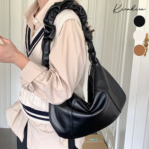 バッグ《くしゅくしゅストラップハーフムーンバッグ 》
