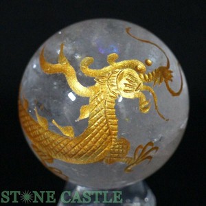 ☆一点物☆【彫刻置物】丸玉 レインボー水晶 青龍 (金彫り) 約50mm No.22 【天然石 パワーストーン】