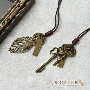 Necklace/Pendant Necklace Antique Ladies fashion Pendant Clover Retro
