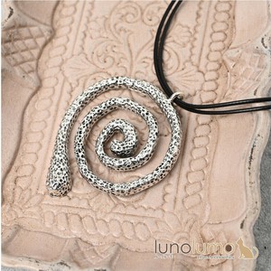 Necklace/Pendant Necklace Ladies fashion Pendant Made in Japan