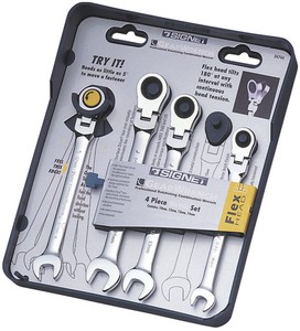 首振り式のヘッドレンチセット トレイ入り 4点
