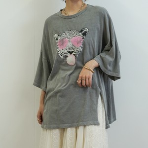 【2025年新作　即納】ピンクめがねチーターTee(ベージュ　グレー　チャコールグレー)　スリット　ゆったり