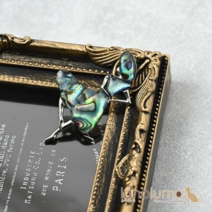 Brooch Ladies fashion Presents Brooch