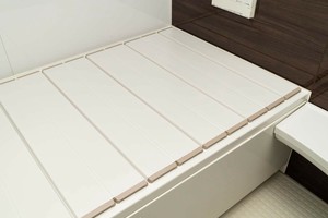 東プレ 折りたたみ式 風呂ふた ラクネス M11 アイボリー 70×110cm用 コンパクト収納 折