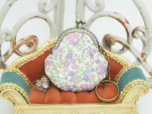 「小花柄・紫色」がま口バッグチャーム（口金5センチ)