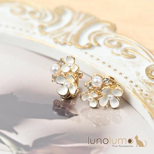 Clip-On Earrings Pearl Earrings Flower Ladies fashion White Presents