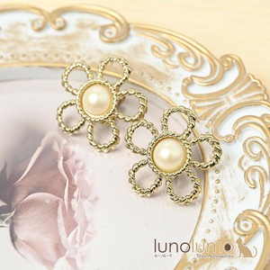 Clip-On Earrings Pearl Earrings Flower Ladies fashion Presents