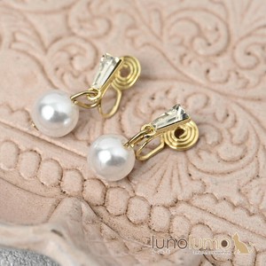 Clip-On Earrings Pearl Earrings Ladies fashion Sparkle Presents