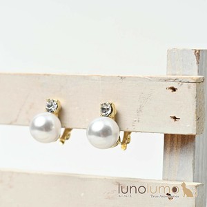 Clip-On Earrings Pearl Earrings Ladies fashion Sparkle Presents
