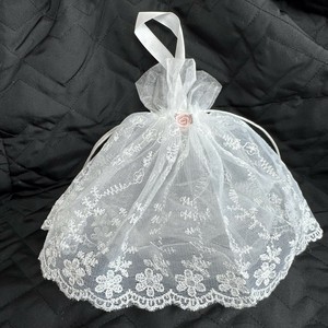 ★新商品★【ドレスレース巾着】5枚セット　　ギフトバッグ　レース　小物入れ