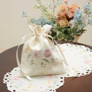 暮らしに華を添える刺繡レース【フラワーポット　シリーズ】　巾着