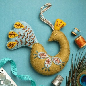 英国直輸入　フエルトミニキット　動物シリーズ　Peacock　クジャク　孔雀