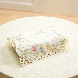 暮らしに華を添える刺繡レース【フラワーポット　シリーズ】　ペーパーホルダーカバー