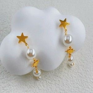 Pierced Earringss Pearl Star