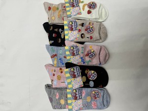 婦人綿混ポップ柄ソックス