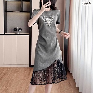 ラメ混半袖Tシャツワンピース 裾刺繍シアー ひざ丈 エレガントカジュアル 【2025SS】 ONA4021