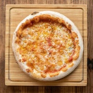 ＜冷凍ピザ ＞石窯ピザ 2種のチーズ／無添加、国産小麦 カフェ レストラン