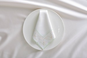 廃番カラーを「数量限定・特価」で販売　500枚ロット　テーブルナプキン　オードリーグリーン