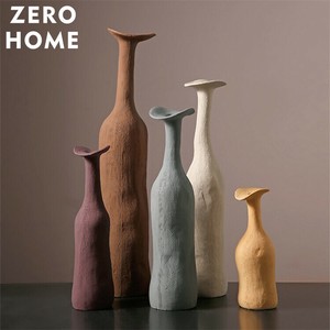 フラワーアレンジメント リビングルームの置物 民宿の装飾品 花瓶 陶磁器の花瓶 モランディ色系