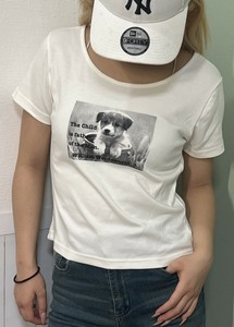 スリム子犬プリント半袖Tシャツ