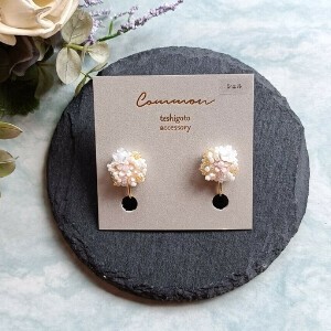 Clip-On Earrings Gold Post Earrings Made in Japan