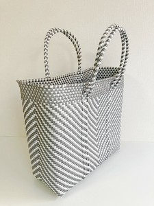 新作★手編みのメルカドバッグ（M）ARROW SLV/WHT
