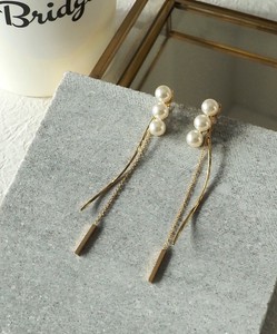 3連パールピアス　ピアス　3連ピアス　オフィスカジュアル　パールピアス