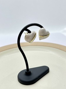ナチュラルベイク スクエアピアス［ベージュ］
