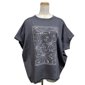 半袖ブラウス　Tシャツ　プルオーバー　個性的　プリント　ワイド　花柄　フラワー