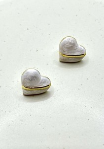 ハートフォルムピアス［ホワイト］