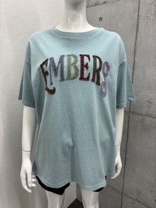 英文字パッチTシャツ