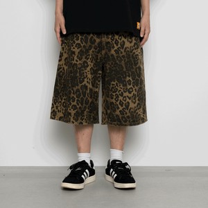 豹柄ショートパンツ