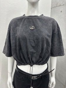 裾ギャザーワンポイントプレートTシャツ