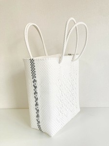 【再入荷】手編みのメルカドバッグ/ 縦⾧（M）LINE WHT