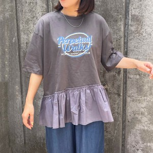 即納【2025新作】裾切替ロゴプルオーバー　半袖　異素材　フリル　チュニック　プリント　Tシャツ　夏