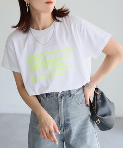 英文ロゴ刺繍半袖Tシャツ　ロゴ刺繍　刺繍Tシャツ　ロゴプリント　半袖T　英文　大人カジュアル