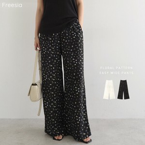Full-Length Pant Small Floral Pattern
