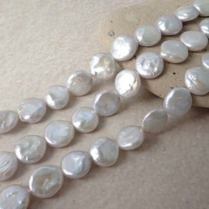 耳环 白色 11mm
