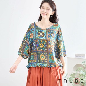2025年新商品 T 恤/上衣 V领 花朵 L尺寸