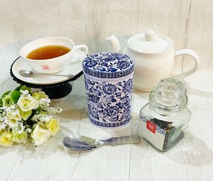 【関東倉庫】Blue&White Flower缶