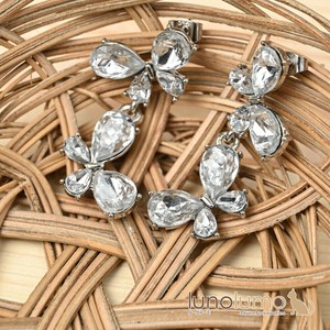 Pierced Earringss Ladies fashion Butterfly Sparkle